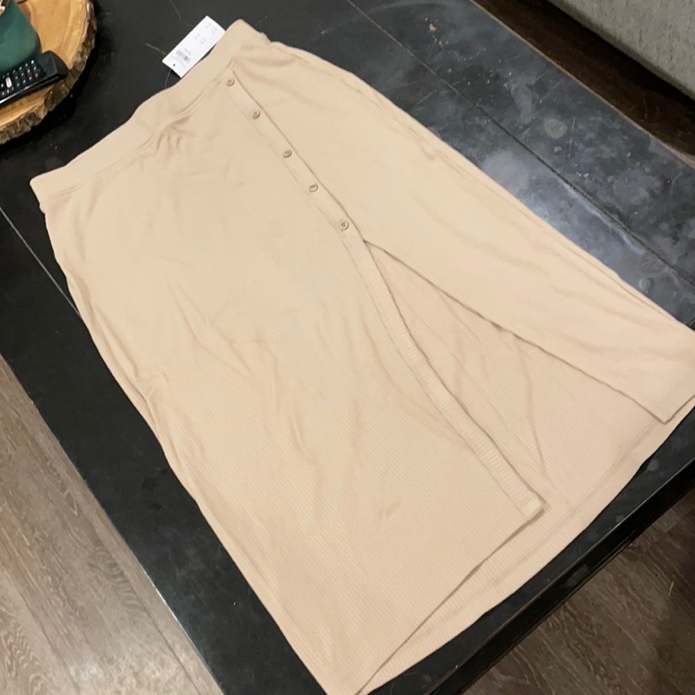 Abercrombie & Fitch NWT Ribbed Nude Midi Skirt